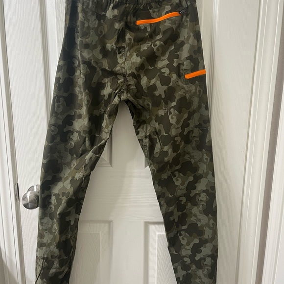 Camouflage Jogger Pants - Picture 4 of 6